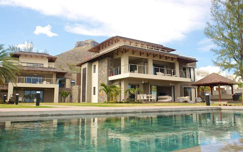 luxery-villas-tamarin-with-pool